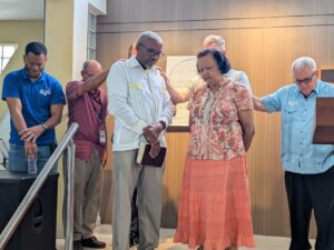 Ordenación de Paulino Susaña y su esposa